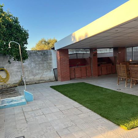 Chalet Piscina Jakuzzi Sevilla Hacienda de Tarazona Bagian luar foto